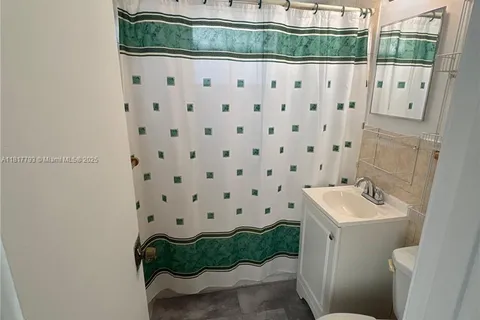 739 SW 9th St # 4, Miami FL 33130