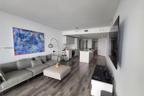 650 NE 32nd St # 3905, Miami FL 33137