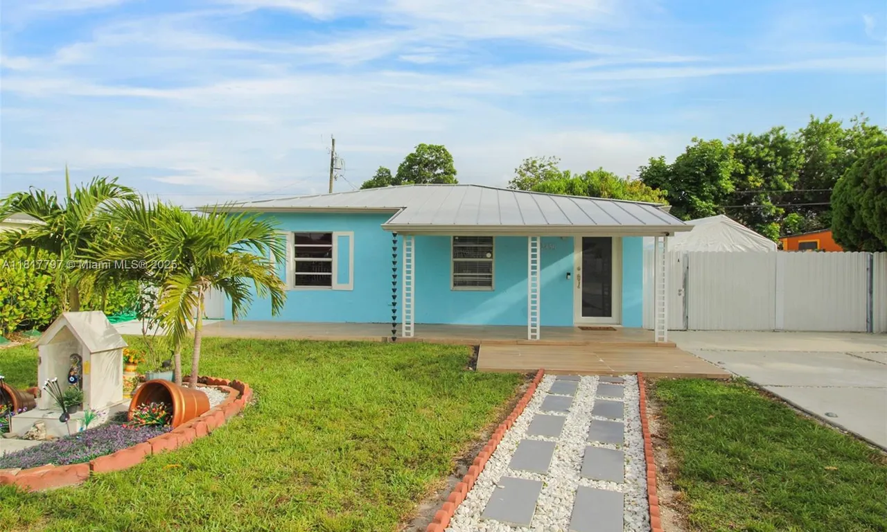 2450 NW 152nd Ter, Miami Gardens FL 33054