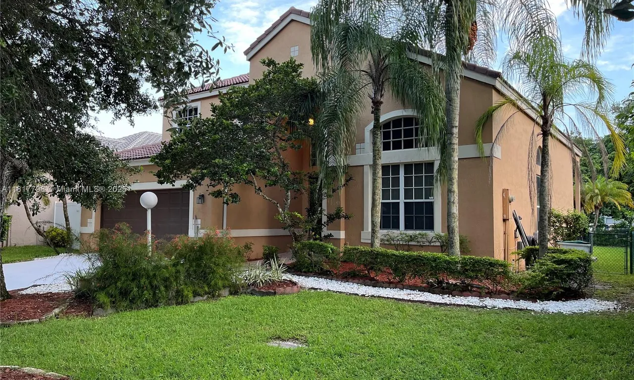 6710 NW 81st Ct, Parkland FL 33067