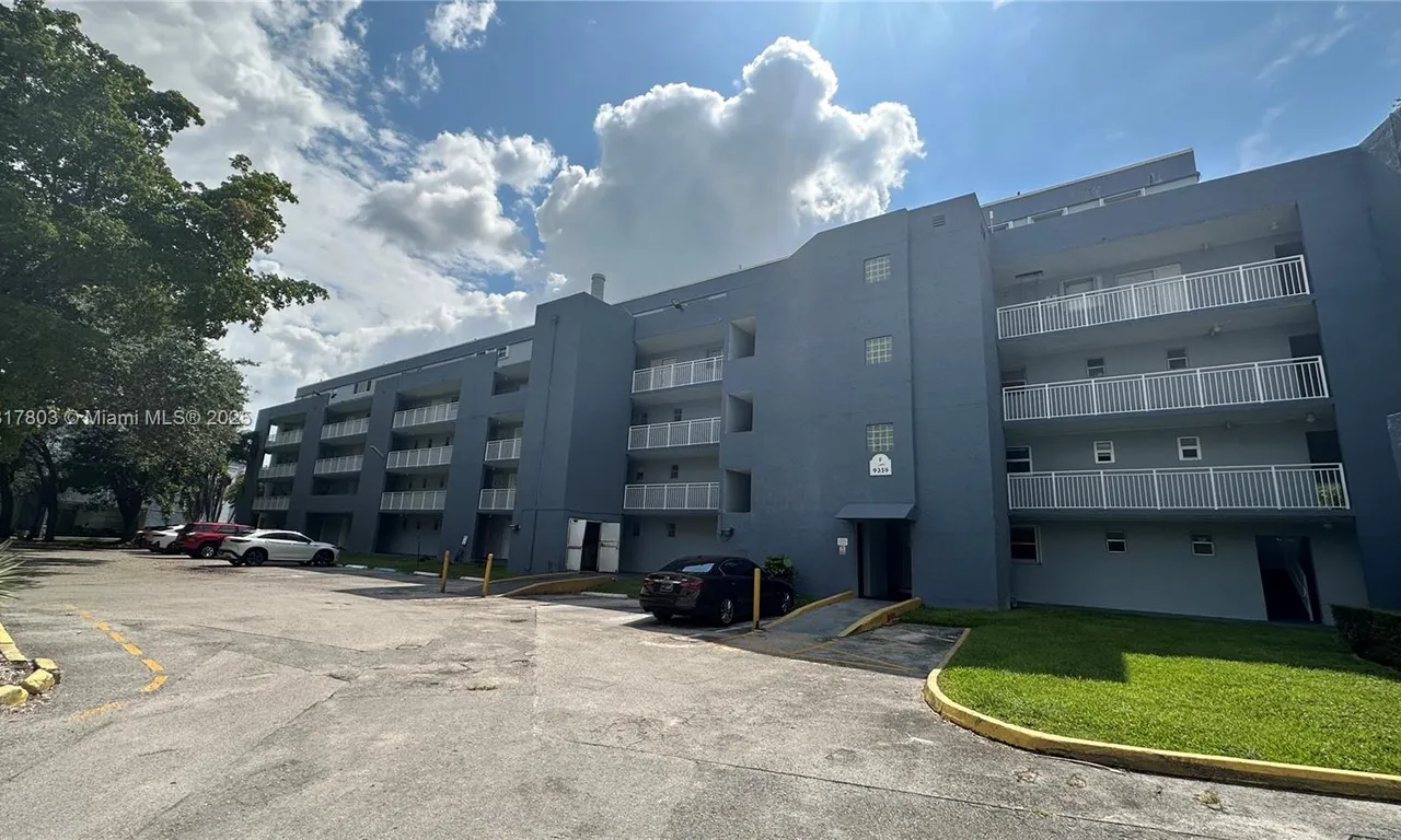 9359 Fontainebleau Blvd. # F411, Miami FL 33172