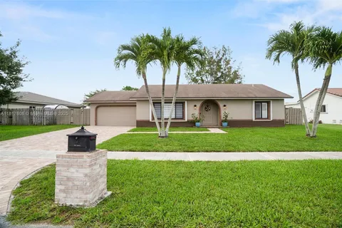 13317 NW 8th Ct, Sunrise FL 33325