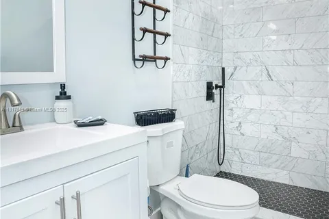 1647 NW 29th Ave # 1, Miami FL 33125