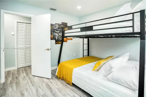 1647 NW 29th Ave # 1, Miami FL 33125