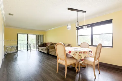 5975 Forest Hill Blvd # 206, West Palm Beach FL 33415