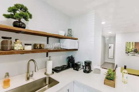 1647 NW 29th Ave # 2, Miami FL 33125