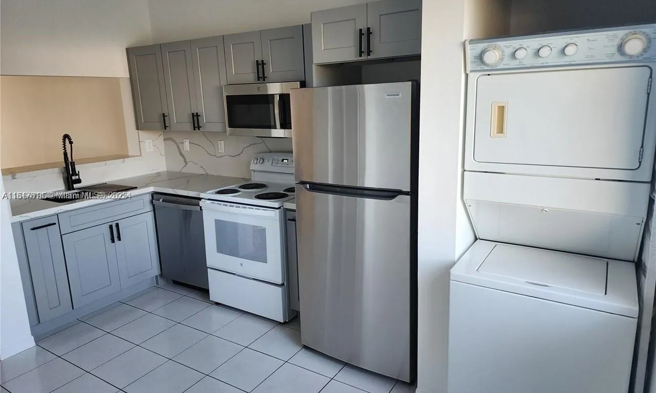 6465 SW 130th Pl # 504, Miami FL 33183