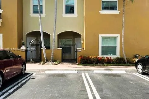 291 Lake Monterey Cir, Boynton Beach FL 33426
