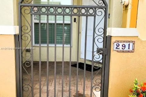 291 Lake Monterey Cir, Boynton Beach FL 33426
