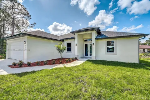 2807 40 ST W, Lehigh Acres FL 33971