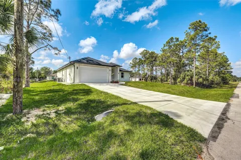2807 40 ST W, Lehigh Acres FL 33971