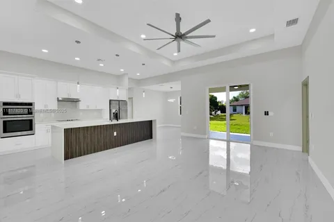 2807 40 ST W, Lehigh Acres FL 33971