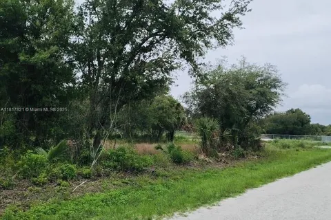 200 Avenida del Centro, Clewiston FL 33440