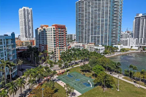 2000 N Bayshore Dr # 218, Miami FL 33137