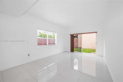 4668 SW 153rd Ct, Miami FL 33185