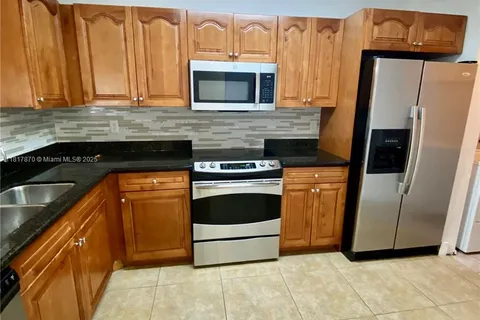 11241 W Atlantic Blvd # 308, Coral Springs FL 33071