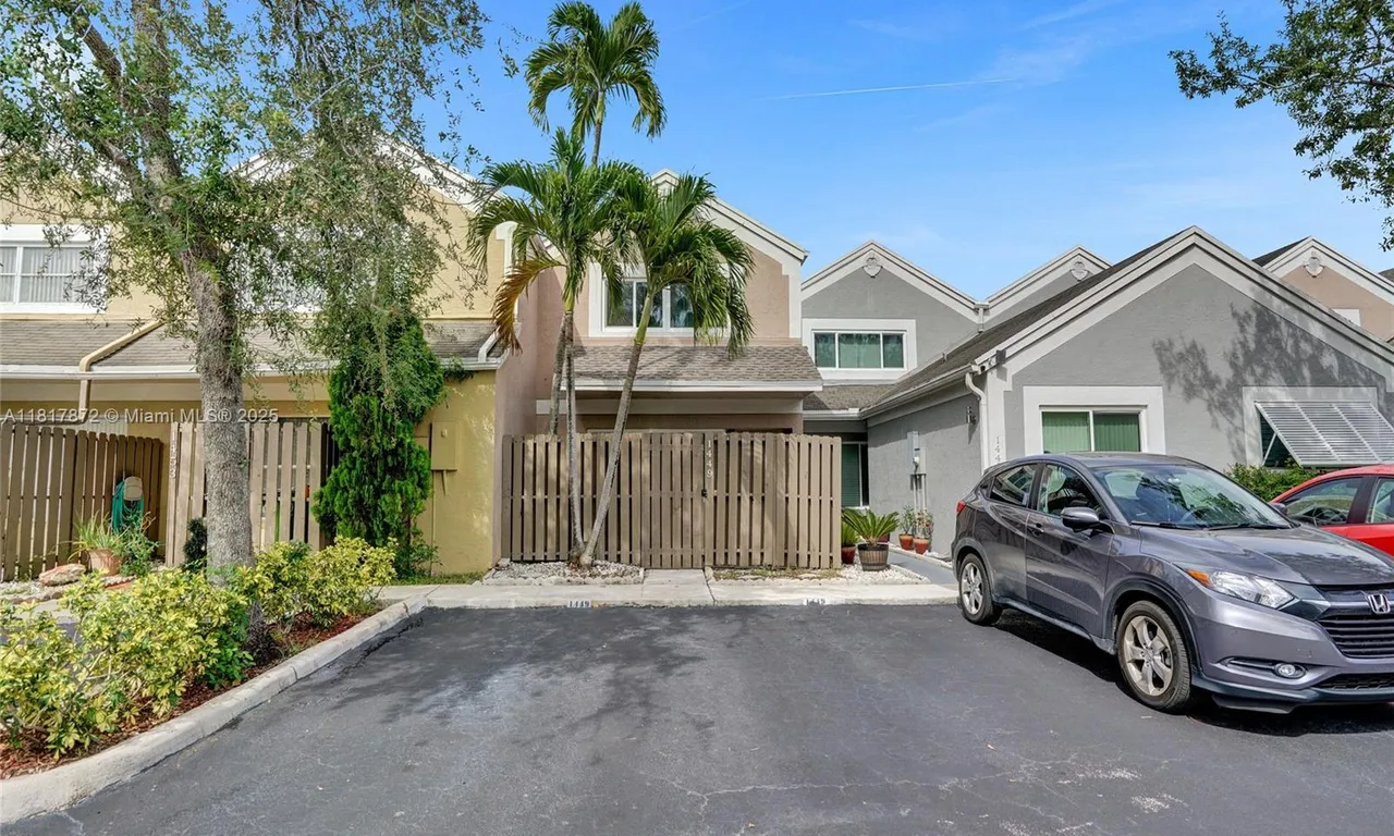1449 NW 122nd Ter, Pembroke Pines FL 33026
