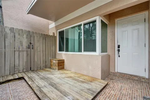 1449 NW 122nd Ter, Pembroke Pines FL 33026