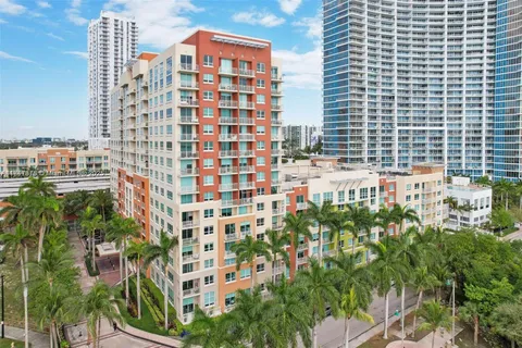2000 N Bayshore Dr # 218, Miami FL 33137