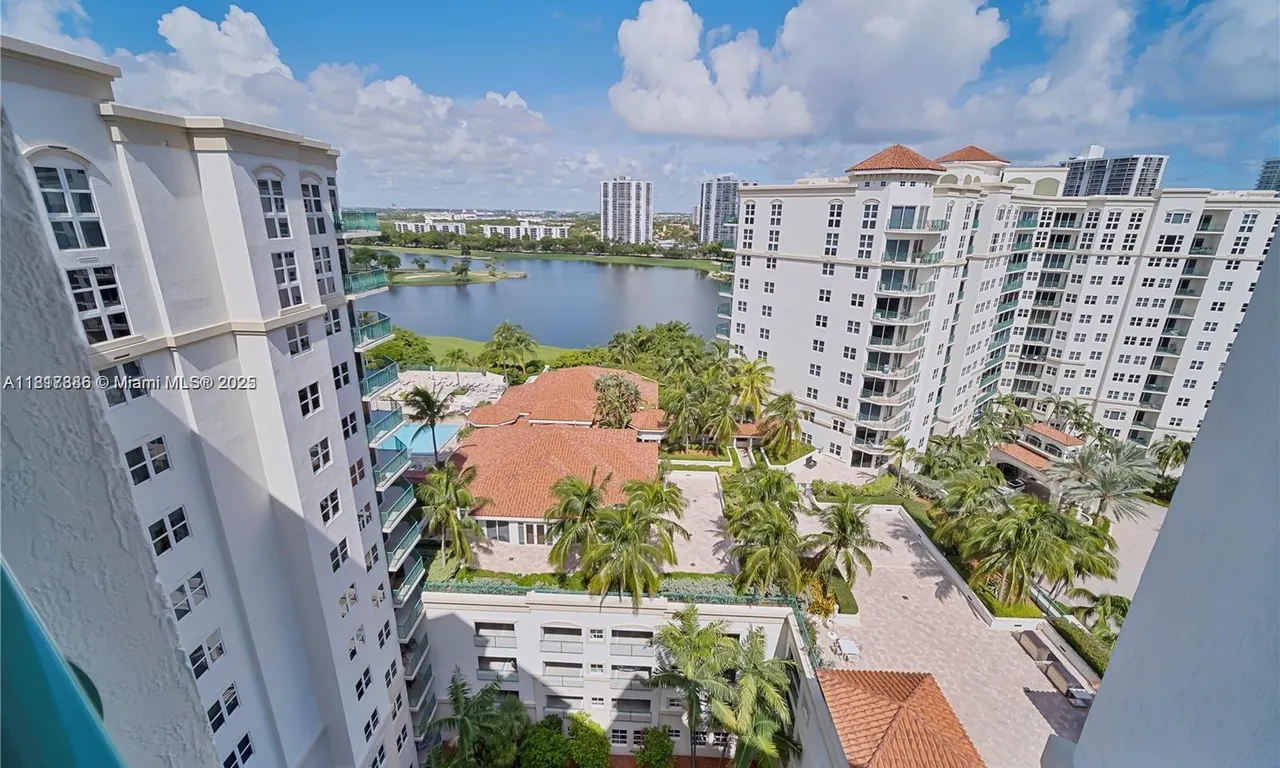 19900 E Country Club Dr, Aventura FL 33180