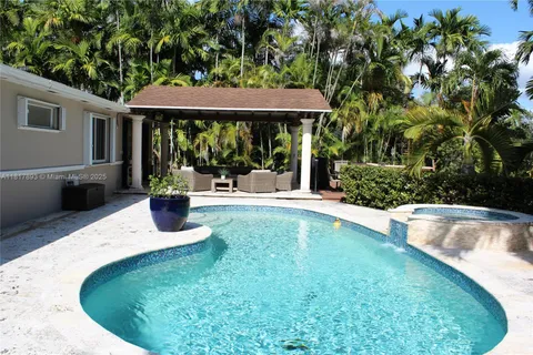 9941 SW 97th Ct, Miami FL 33176