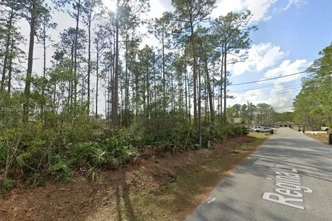 5 Regina Lane, Palm Coast FL 32164