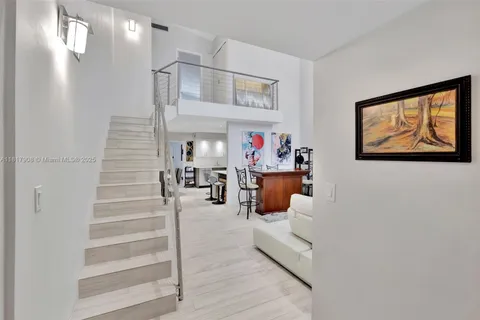 2730 NE 183rd St, Aventura FL 33160