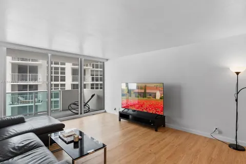 1200 West Ave # 823, Miami Beach FL 33139