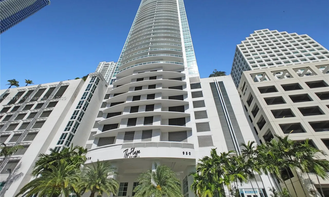 950 Brickell Bay Dr # 1608, Miami FL 33131
