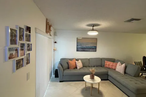 10803 Cypress Glen Dr # 10803, Coral Springs FL 33071