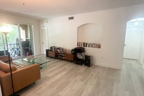 6400 NW 114th Ave # 1137, Doral FL 33178