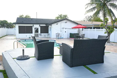 2449 NW 123rd Ave, Coral Springs FL 33065
