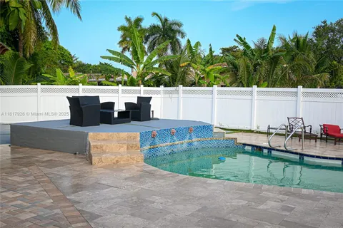2449 NW 123rd Ave, Coral Springs FL 33065