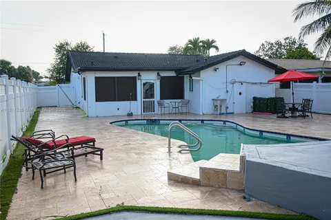 2449 NW 123rd Ave, Coral Springs FL 33065