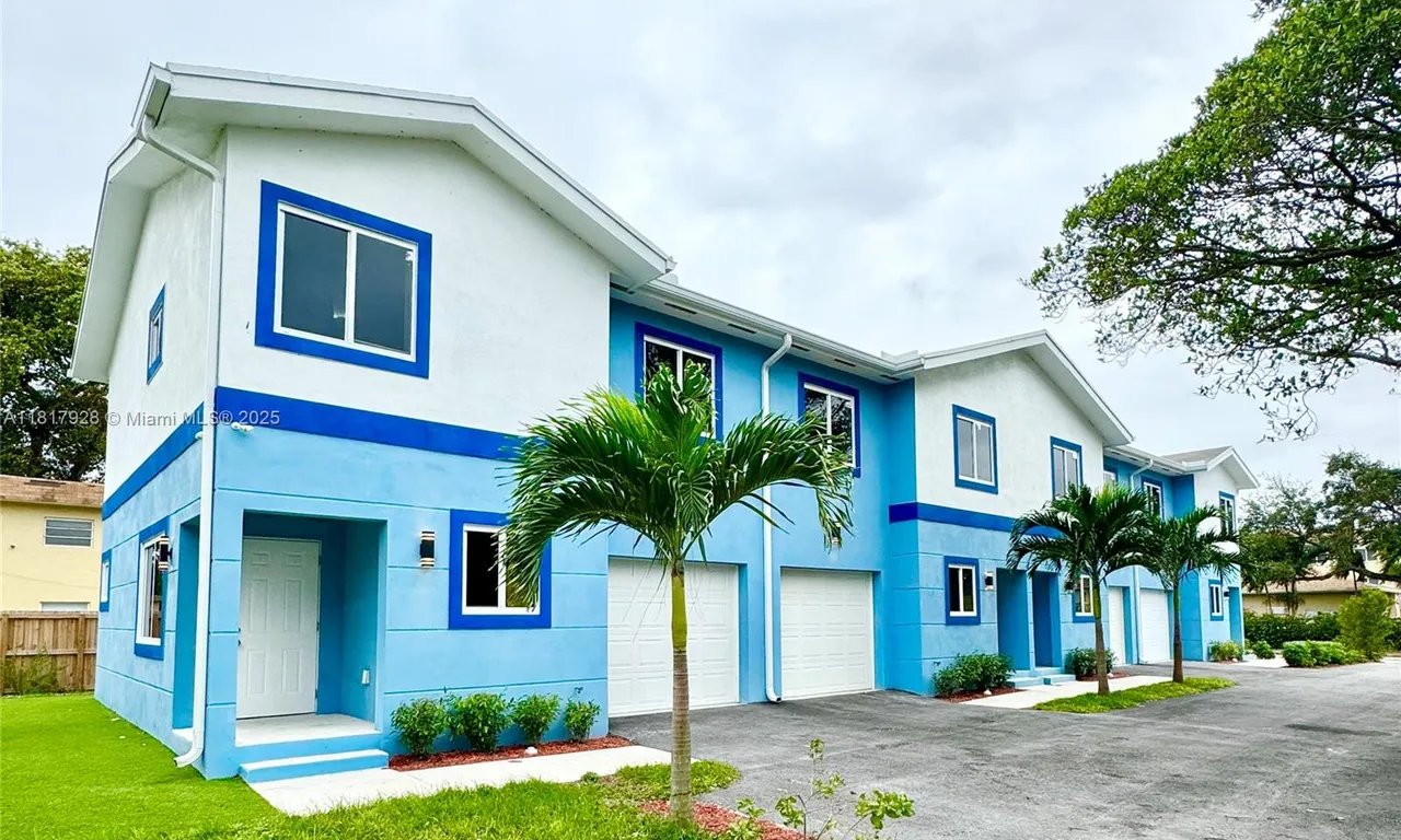 932 NW 2nd St, Fort Lauderdale FL 33311