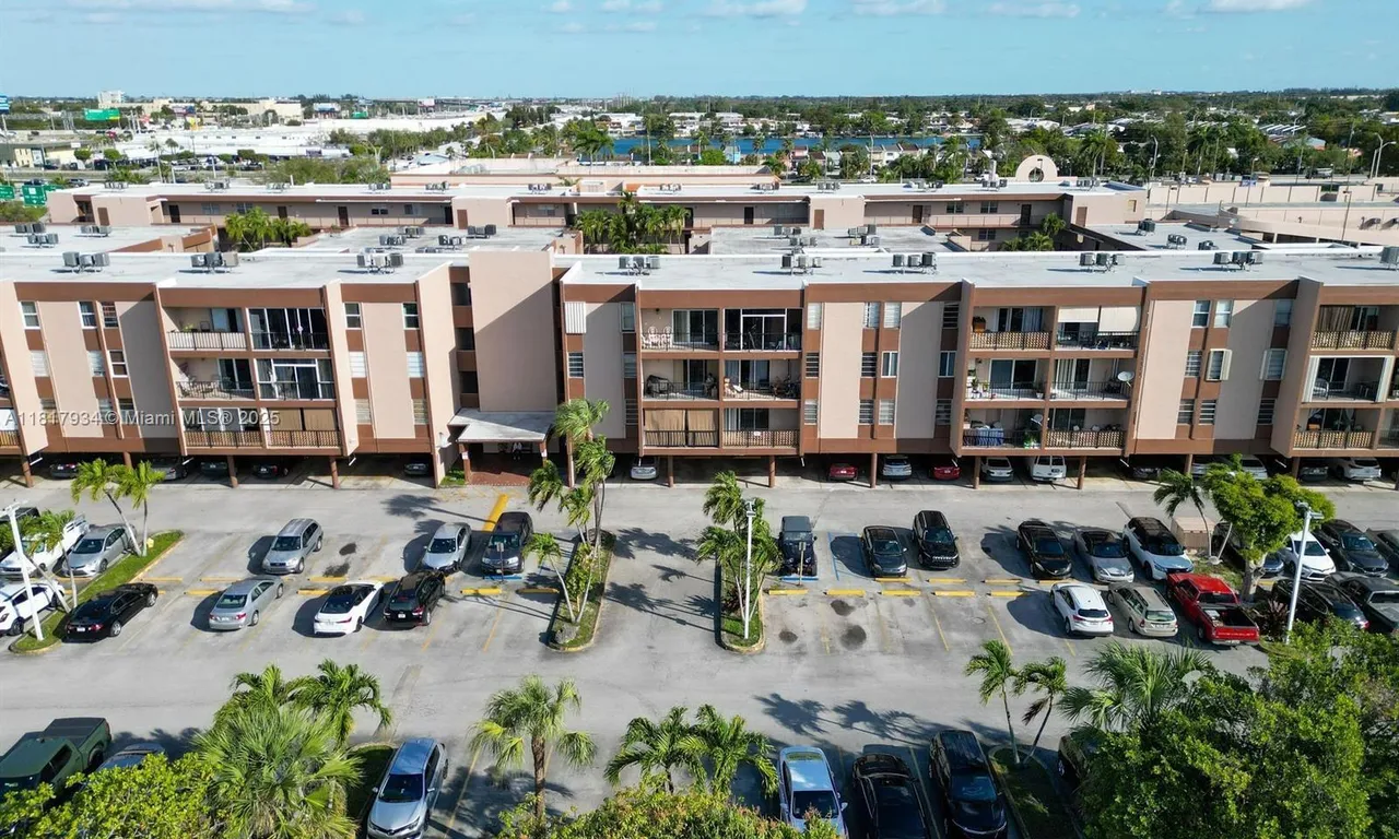 1900 W 68th St # C102, Hialeah FL 33014