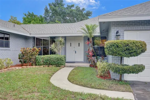 4459 NW 113th Ln, Coral Springs FL 33065