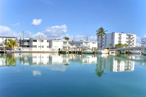 8035 Crespi Blvd # 13, Miami Beach FL 33141