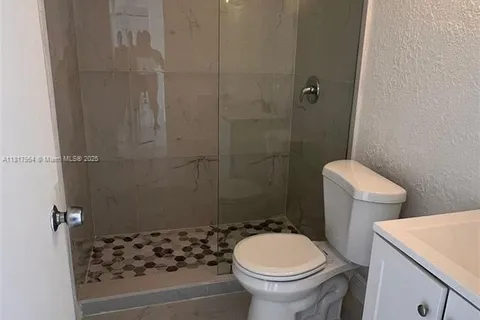 16450 NW 2nd Ave # 409, Miami FL 33169