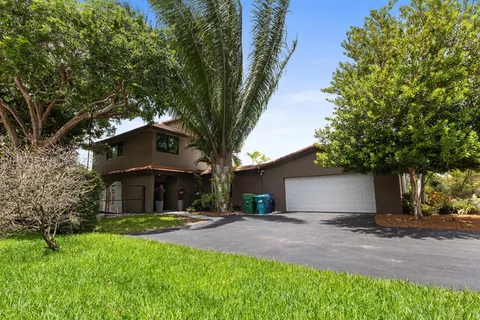 10225 SW 130th Ln, Miami FL 33176