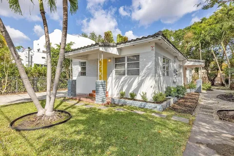 545-547 NE 64th St, Miami FL 33138