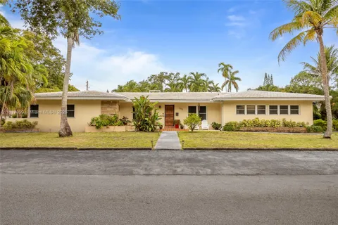 790 NE 119th St, Biscayne Park FL 33161