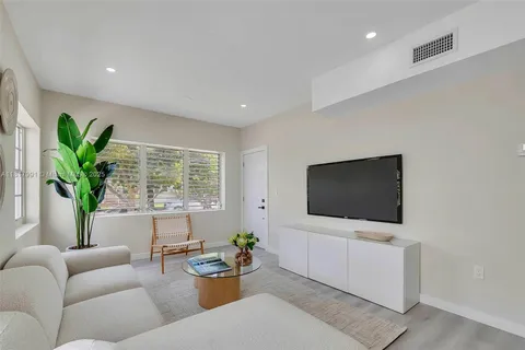 1852 SW 22nd Ter # 3, Miami FL 33145