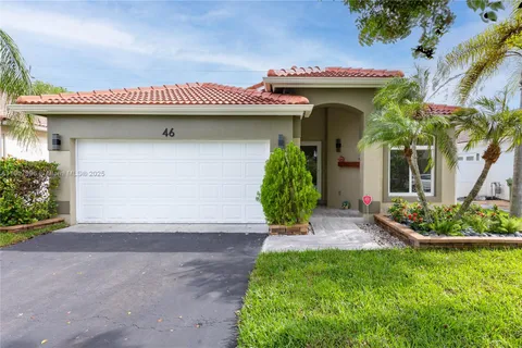 46 Gables Blvd, Weston FL 33326