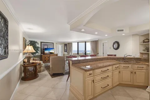 2800 N Ocean Dr # 20A, Riviera Beach FL 33404