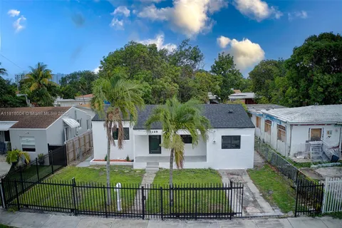 1426 NW 28th St, Miami FL 33142