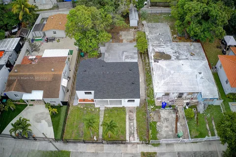 1426 NW 28th St, Miami FL 33142