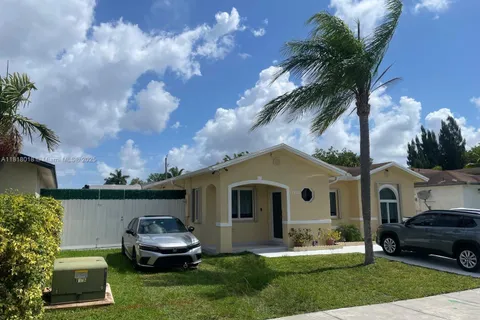 12453 SW 197th Ter, Miami FL 33177