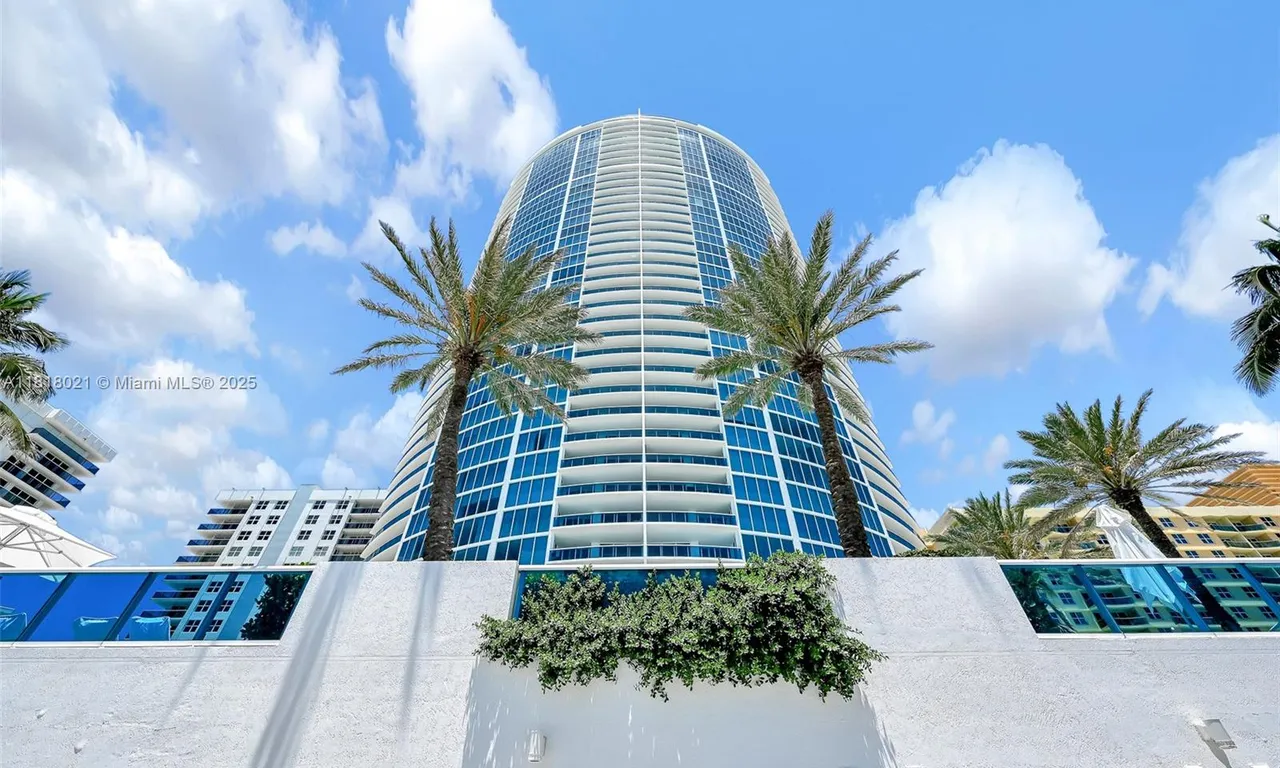 2711 S Ocean Drive # 3003, Hollywood FL 33019