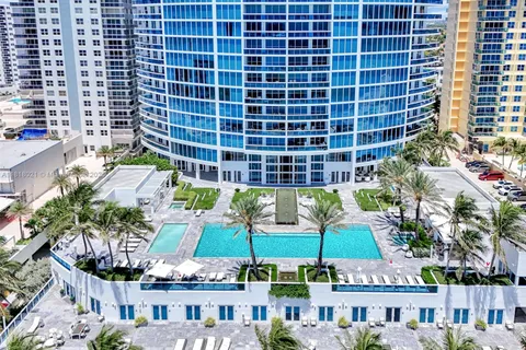 2711 S Ocean Drive # 3003, Hollywood FL 33019